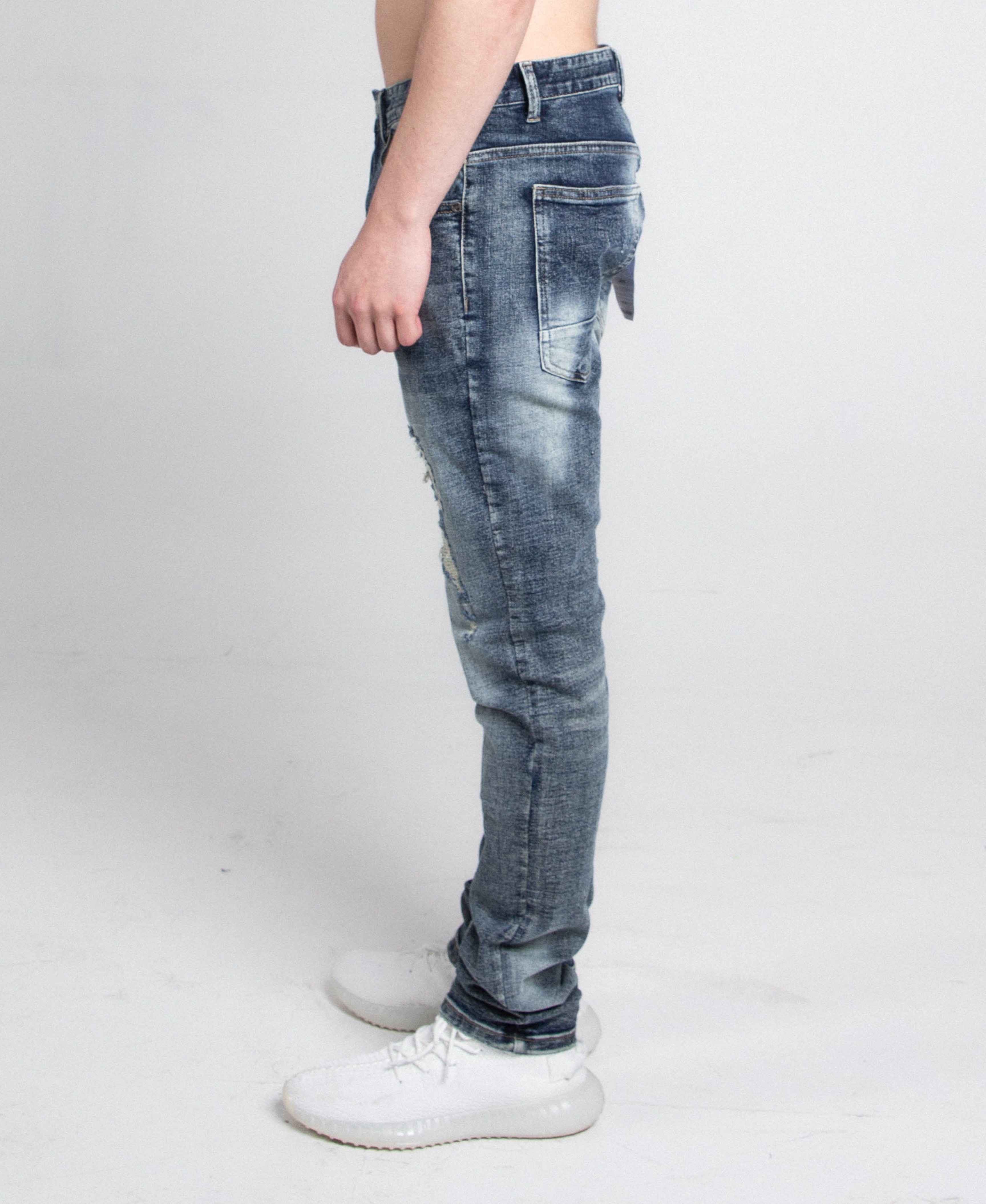 A401 DARK FADED DISTRESSED SKINNY JEANS