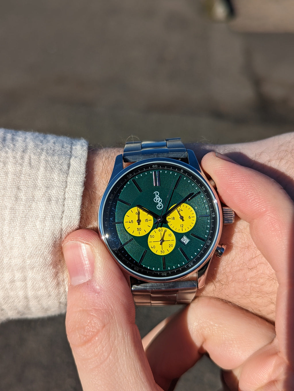 Chronographe vert et jaune