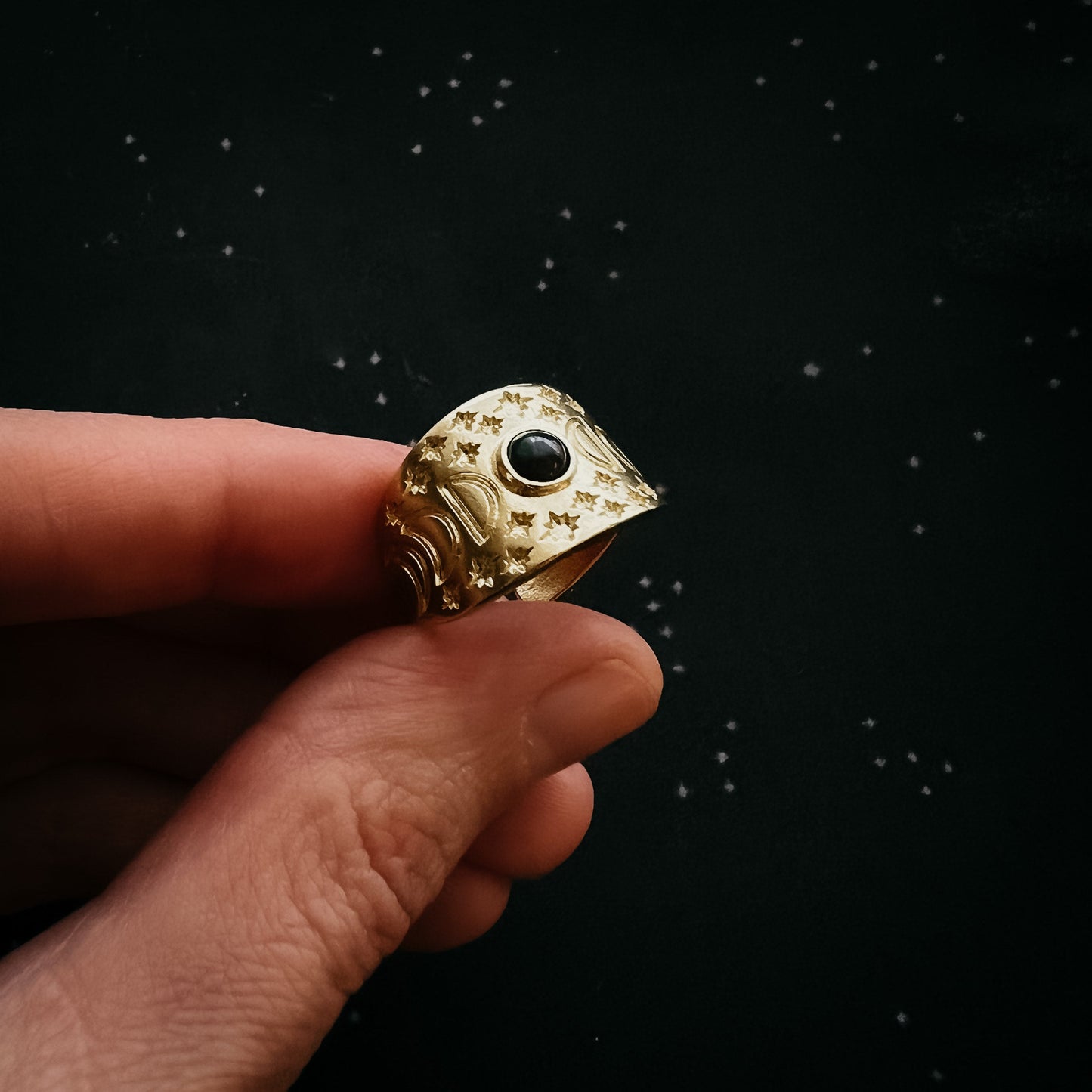 Bague Éclipse avec phases de la lune et opale noire