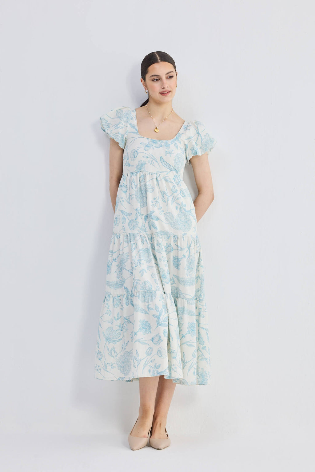 Robe maxi à manches bouffantes et volants à imprimé floral bleu