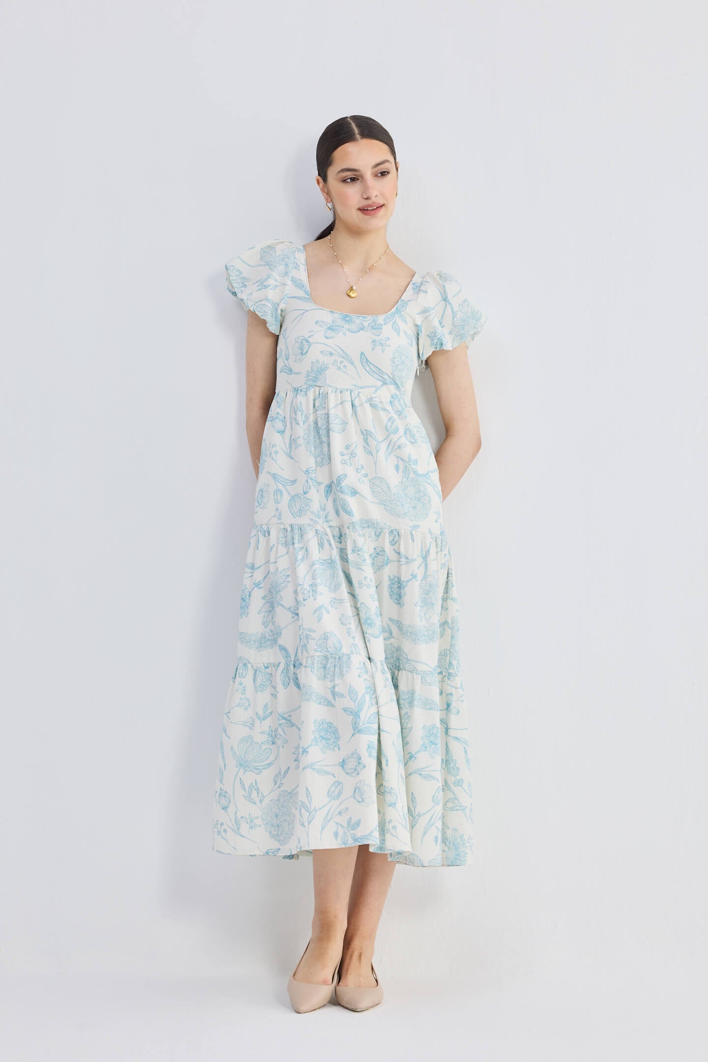Robe maxi à manches bouffantes et volants à imprimé floral bleu