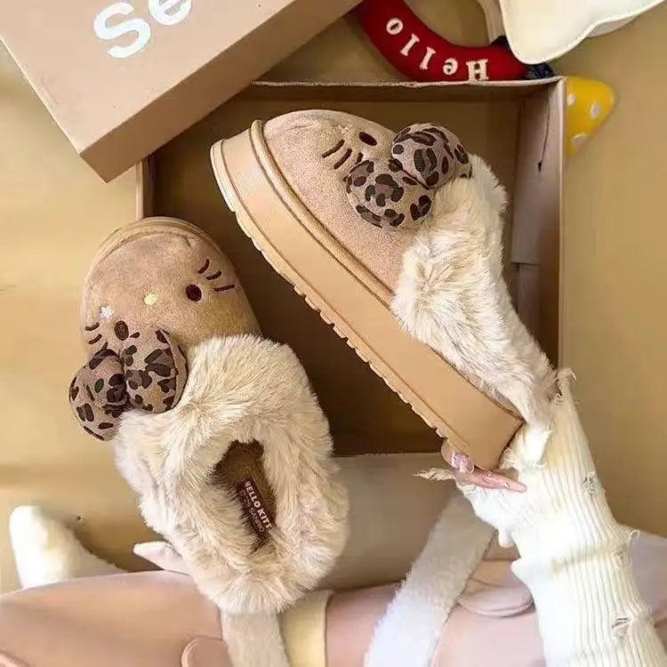 Photos réelles Hello Kitty 2025 Nouvelles Chaussures d'intérieur Automne Hiver Antidérapantes, Imperméables et Chaudes Pantoufles en Coton Marron Rose pour Femmes