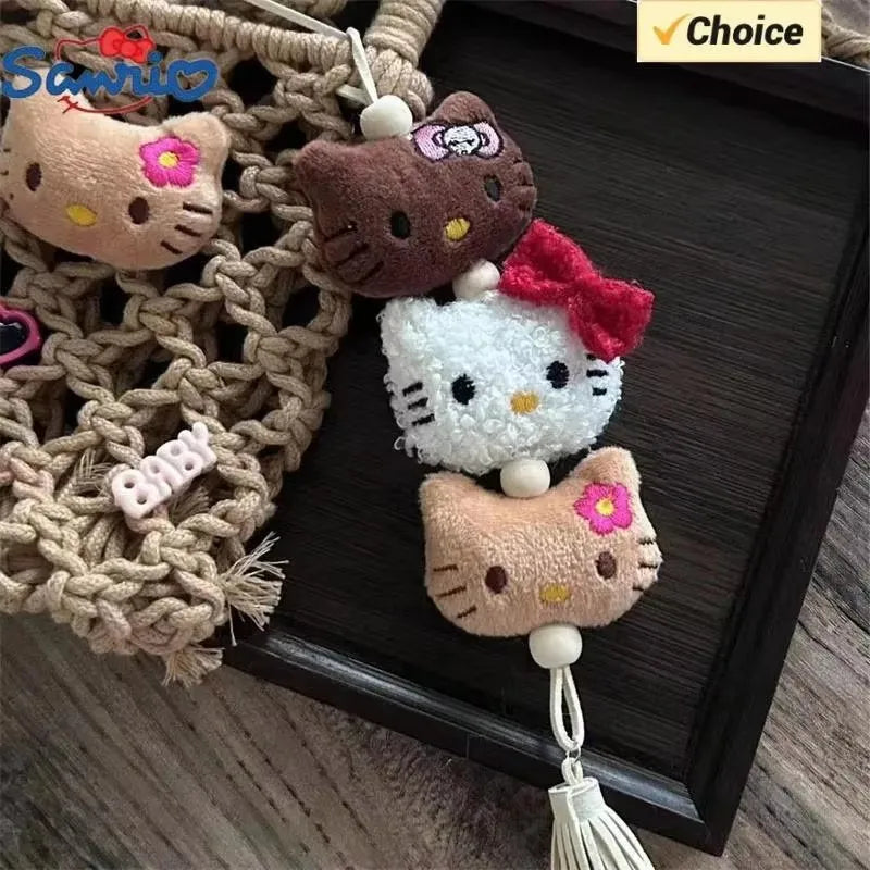 Porte-clés peluche Hello Kitty de Sanrio, style kawaii, pour enfants, avec pendentif en peluche, idéal pour les sacs et les voitures. Cadeau d'anniversaire pour fille.