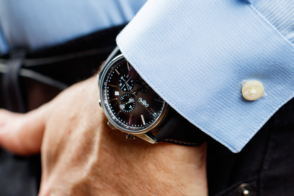 Cronógrafo retro gris